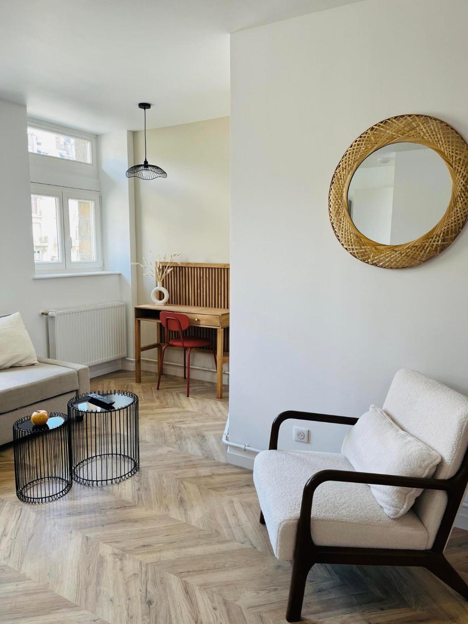 Appartement Cosy & Moderne 6 Personnes Centre Charleville-Mezieres - Ardennes 외부 사진